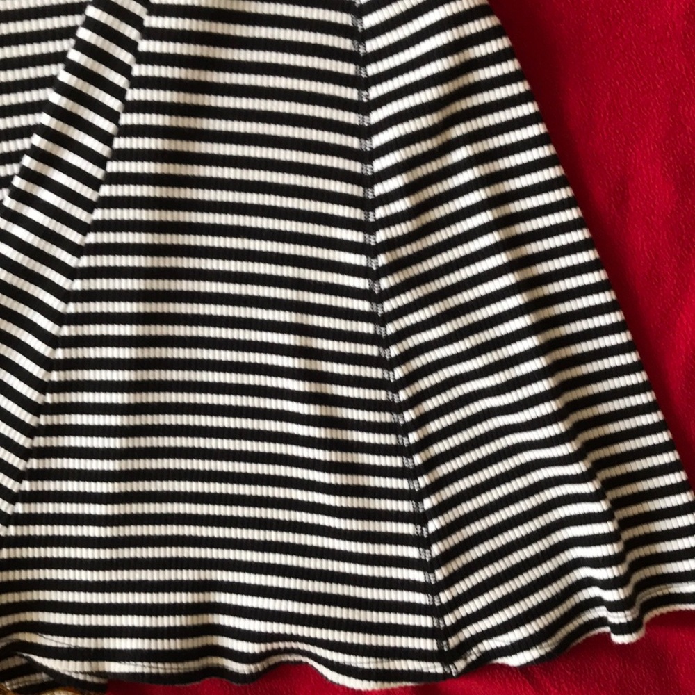 Dress - Picture 7 of 7